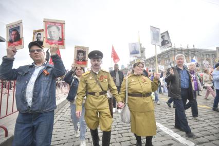 Акция \"Бессмертный полк\" в Екатеринбурге