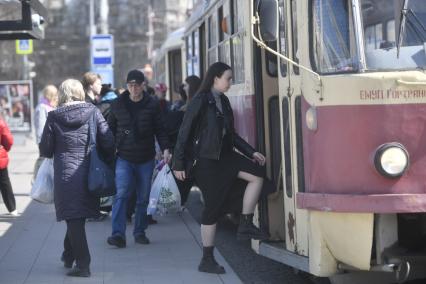 Жаркая апрельская погода в Екатеринбурге