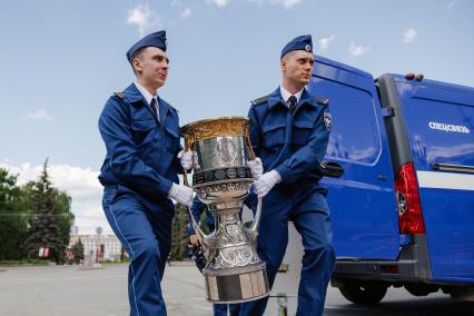В Челябинск привезли Кубок Гагарина