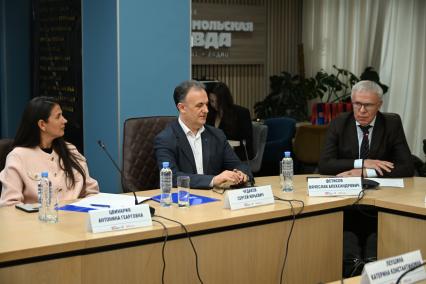 Антонина Цвинария, Сергей Чудаков и Вячеслав Фетисов