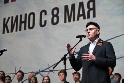 Александр Жаров