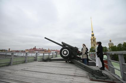Полуденный выстрел в честь 100-летия Комсомольской правды