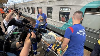 Пострадавшие при подрыве моста в Брянской области прибыли в Москву