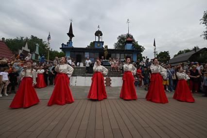 Историческая реконструкция спуска на воду ботика Петра I в Москве