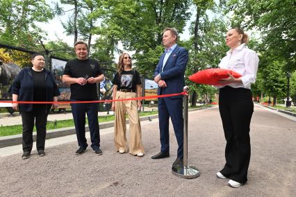 Фотовыставка Золото Африки\" на Тверском бульваре
