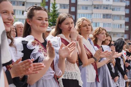 Последний звонок в школе в Красноярске