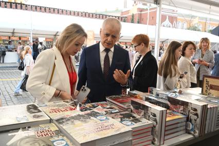Геннадий Онищенко