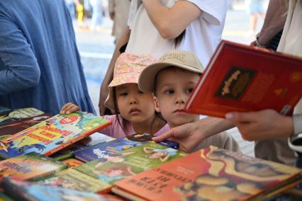 XI книжный фестиваль Красная площадь\"