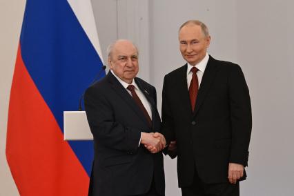 Александр Чубарьян и Владимир Путин