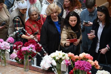 Цветочный фестиваль Пионы России\" в ГУМе