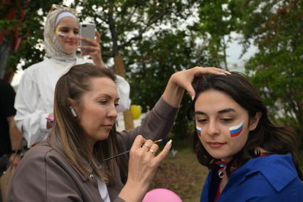 Праздничные мероприятия в честь Дня России на Цветном бульваре
