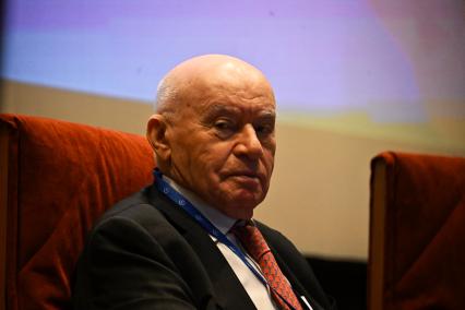 Лео Бокерия