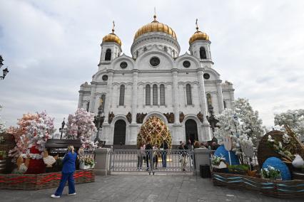 Пасхальное яйцо у Храма Христа Спасителя
