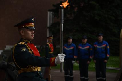 Профилактика Вечного огня в Александровском саду