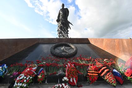 У Ржевского мемориала Советскому солдату состоялся концерт-реквием Мы этой памяти верны\", посвященный Дню памяти и скорби