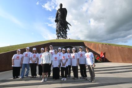 У Ржевского мемориала Советскому солдату состоялся концерт-реквием Мы этой памяти верны\", посвященный Дню памяти и скорби