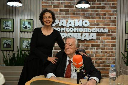 Юлия Чичерина и Александр Проханов на радиостанции Комсомольская правда