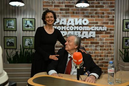 Юлия Чичерина и Александр Проханов на радиостанции Комсомольская правда