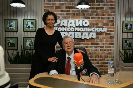 Юлия Чичерина и Александр Проханов на радиостанции Комсомольская правда