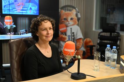 Юлия Чичерина на радиостанции Комсомольская правда
