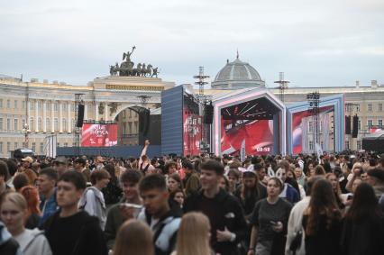Праздник выпускников Алые паруса в Санкт-Петербурге