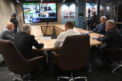 Круглый стол Vostok Club в редакции Комсомольской правды\"