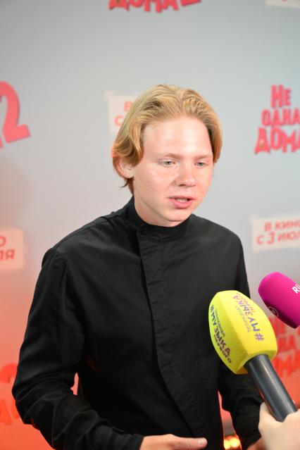 Премьера фильма Не одна дома 2\"