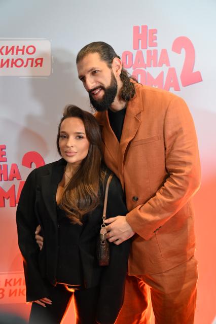 Премьера фильма Не одна дома 2\"