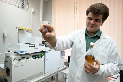 Работа Центрального экспертно-криминалистического таможенного управления России