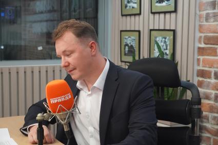 Дмитрий Берестов на радиостанции Комсомольская правда\"