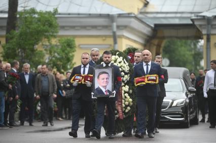 Похороны бывшего министра транспорта РФ Романа Старовойта в Санкт-Петербурге