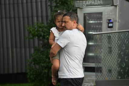 Сильный дождь в Москве