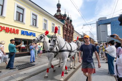Парад исторического транспорта в Москве