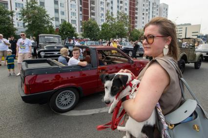 Парад исторического транспорта в Москве
