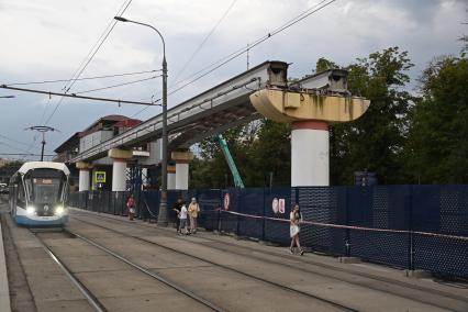 Демонтаж монорельса на ВДНХ