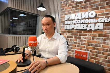 Сангаджи Тарбаев на радиостанции \"Комсомольская правда\"
