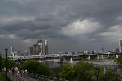 Дождь в Москве