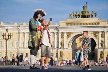 Ряженые аниматоры в Петербурге