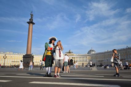 Ряженые аниматоры в Петербурге