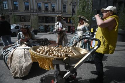 Ряженые аниматоры в Петербурге