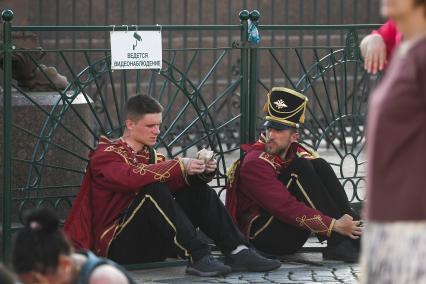 Ряженые аниматоры в Петербурге