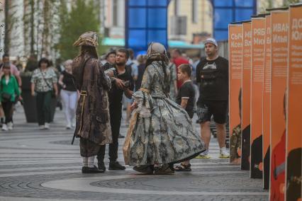 Ряженые аниматоры в Петербурге