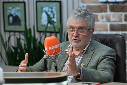 Юрий Поляков в редакции \"Комсомольской правды\"