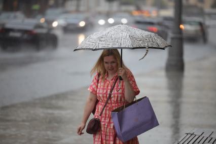 Сильный дождь в Москве