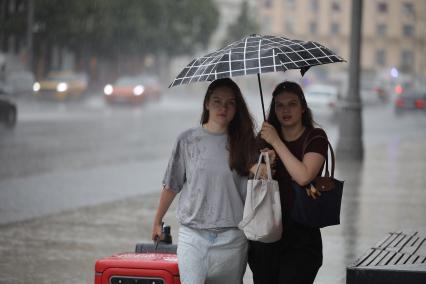 Сильный дождь в Москве