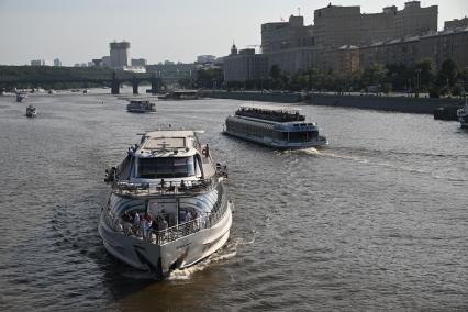 Теплоходы на Москва-реке