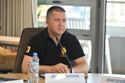 Денис Токарский