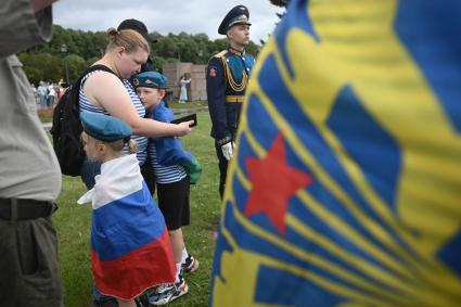 Празднование дня ВДВ в Санкт-Петербурге