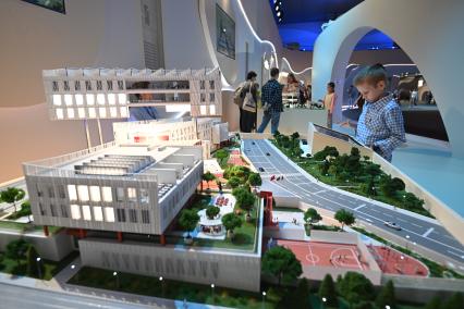 Форум-фестиваль Территория будущего. Москва 2030\" в Гостином дворе