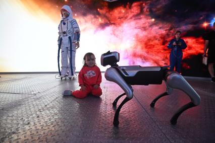 Форум-фестиваль Территория будущего. Москва 2030\" в парке 50-летия Октября